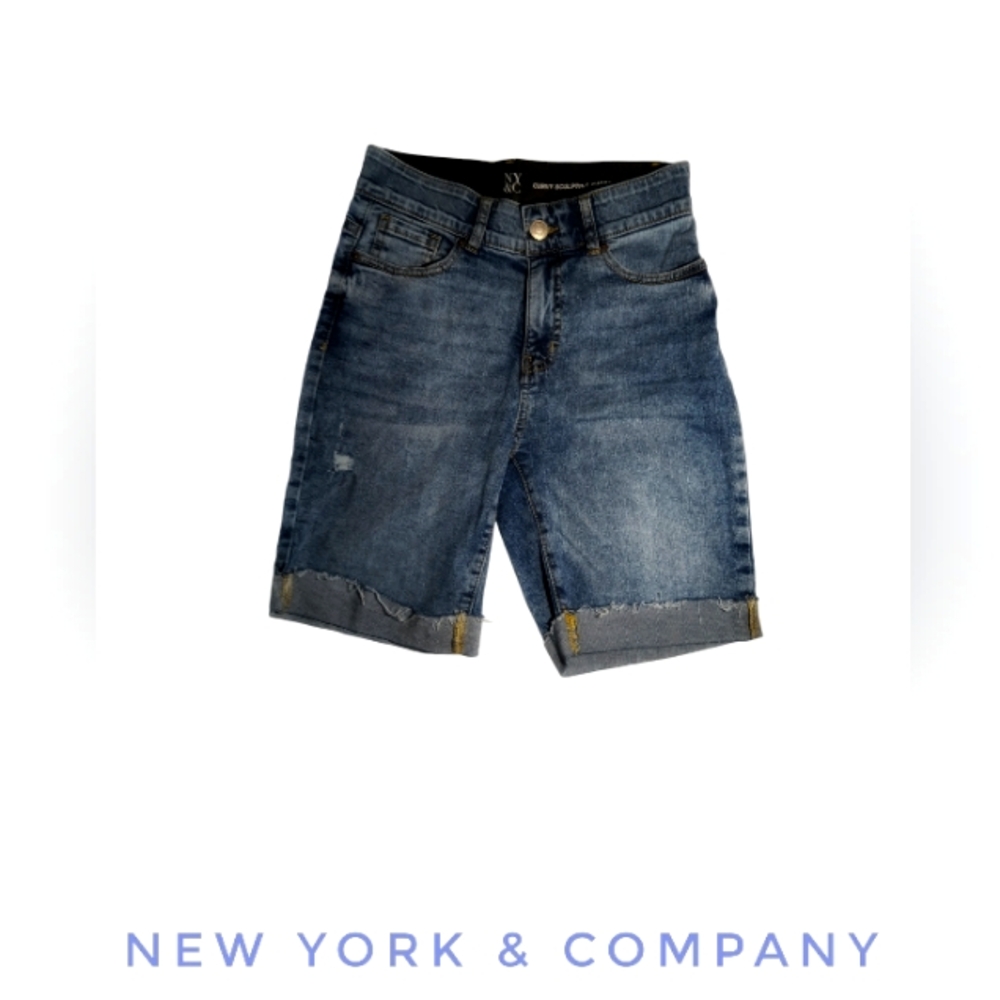 NY&C LADIES BLUE JEAN CURVY SCULPTING SHORTS SZ 10